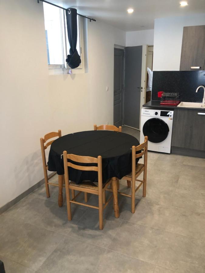Appartement en centre ville Hyères Extérieur photo